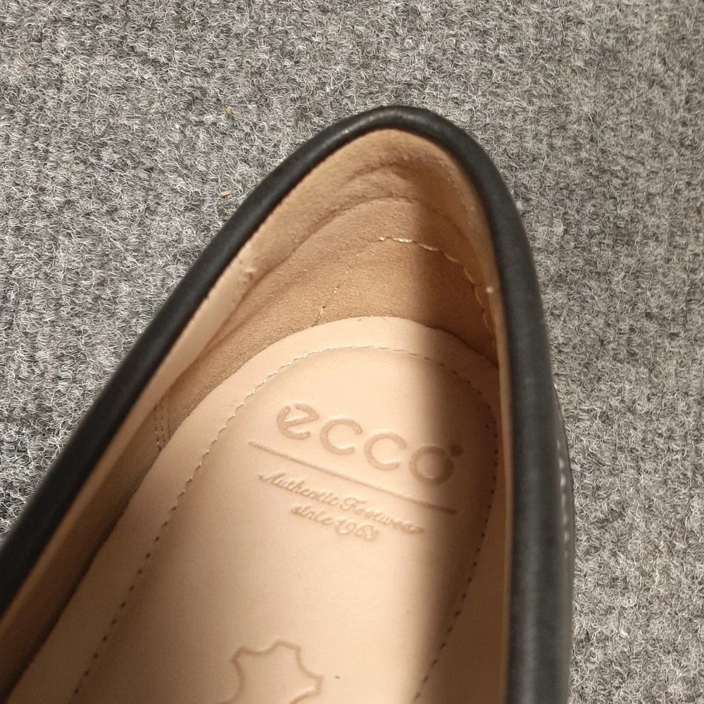 Ecco loafers black